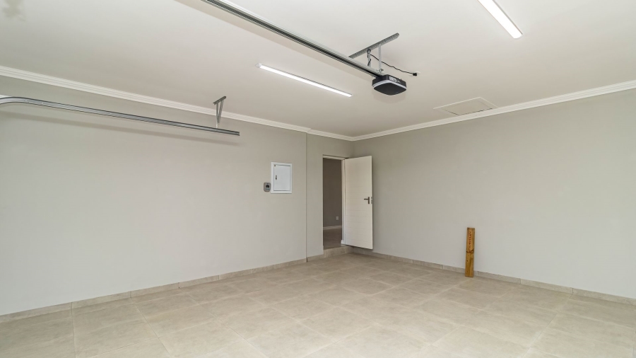 3 Bedroom Property for Sale in Fraaiuitsig Western Cape